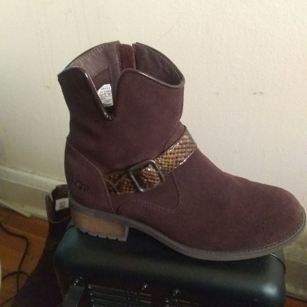 Brown suede UGG ankle boots embellished with 🐍